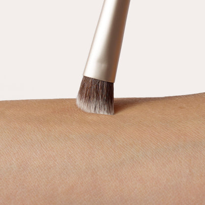 jane iredale Fluffy Eye Brush (Pro Series)