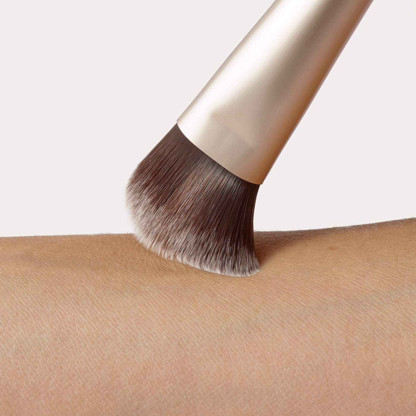 jane iredale Liquid Complexion Brush (Pro Series)