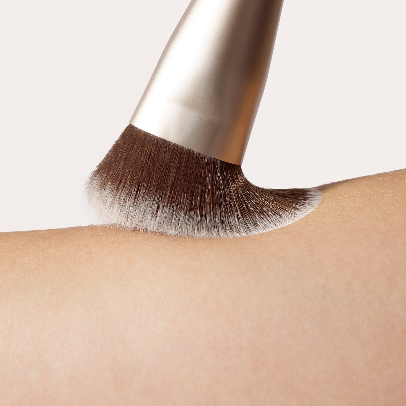 jane iredale Multiuse Blending Brush (Pro Series)